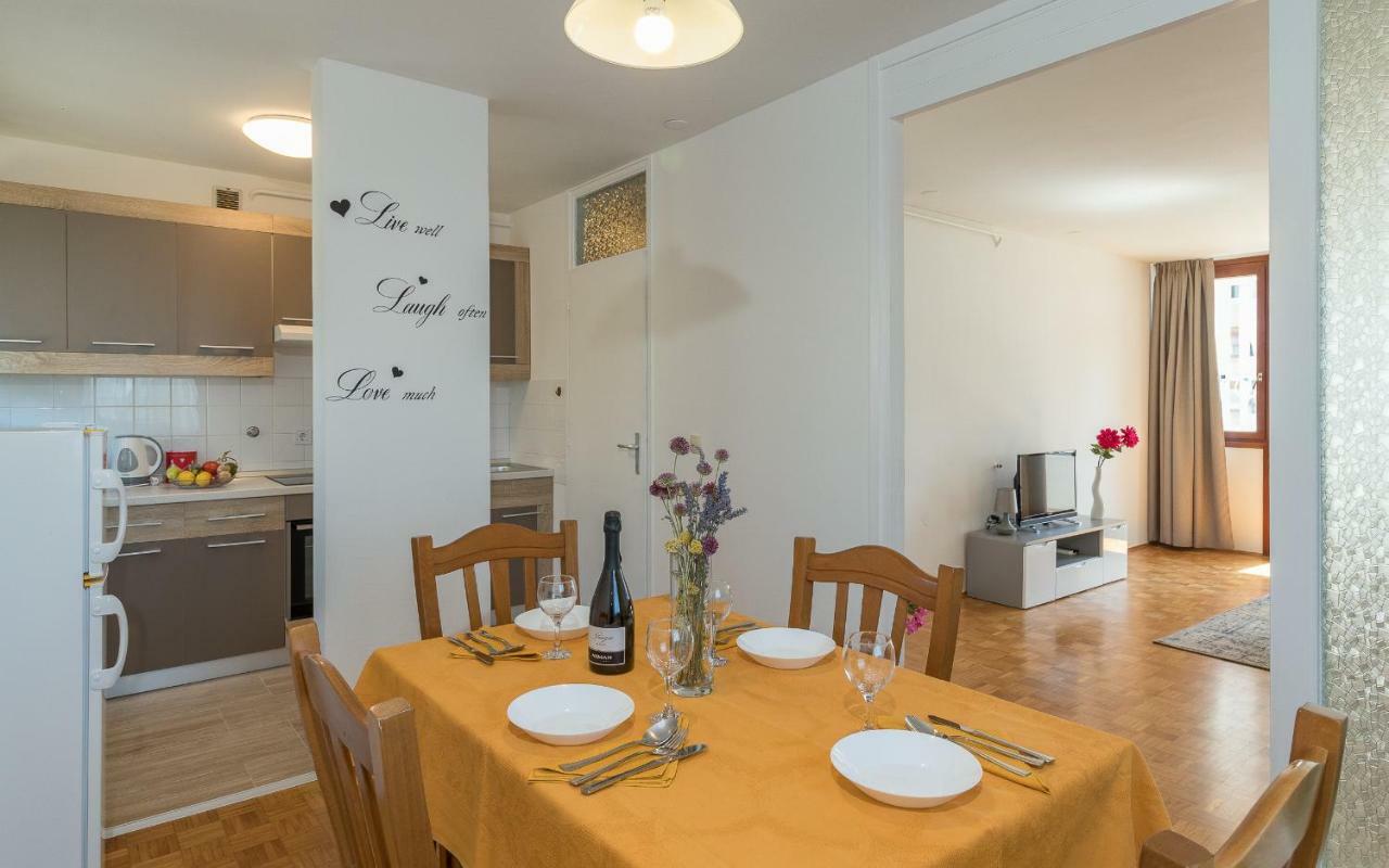 Apartment Maestral พูลา ภายนอก รูปภาพ