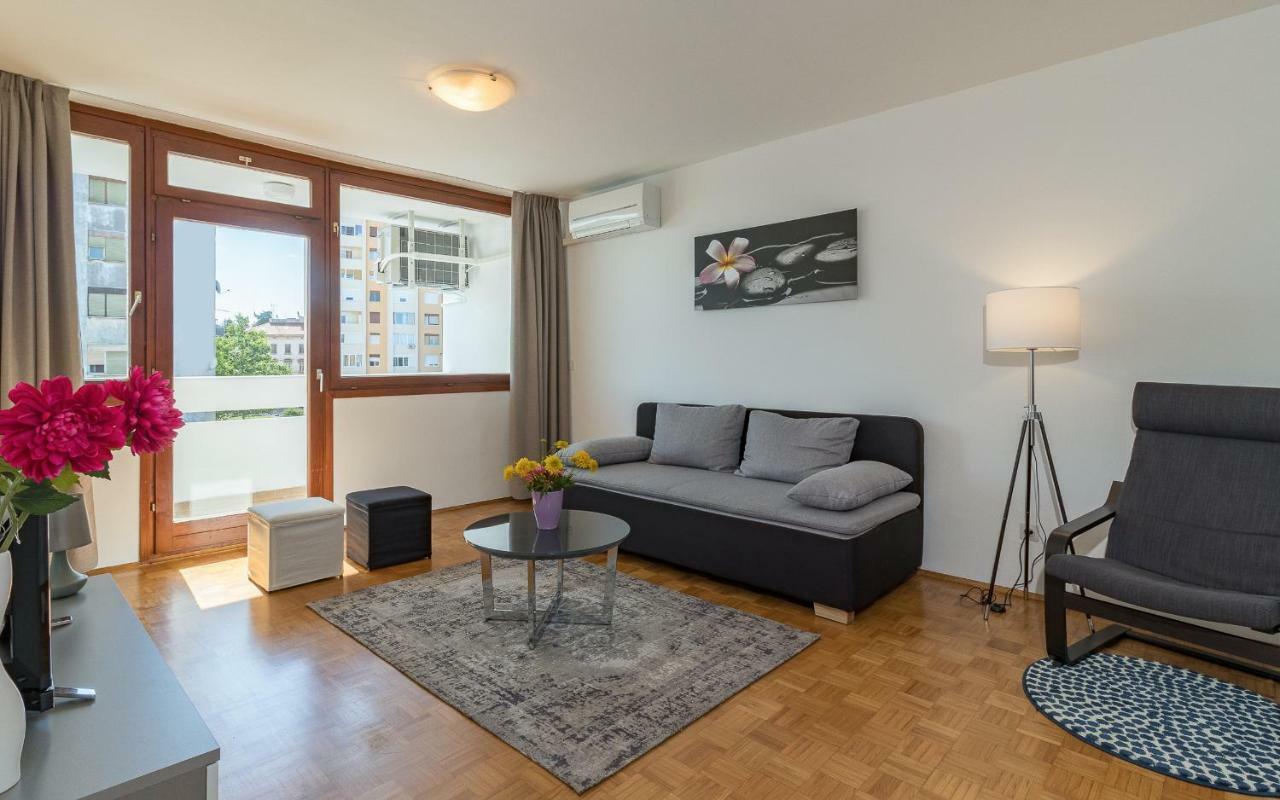 Apartment Maestral พูลา ภายนอก รูปภาพ